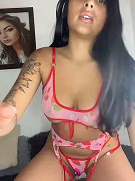 morenaQueen  online show from 11/14/25, 08:29