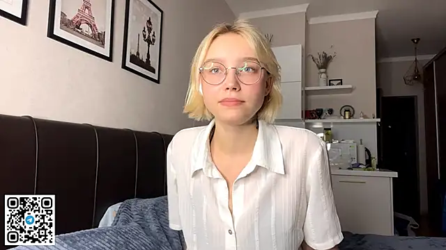 MelodyImam online show from 10/26/25, 02:34