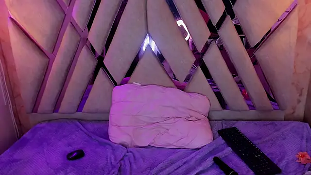 Isa doux online show from 04/20/26, 05:32