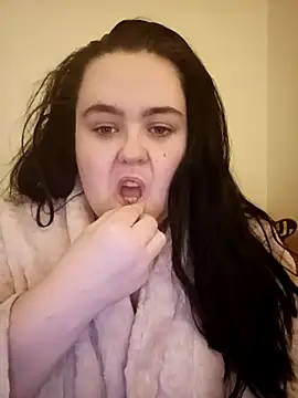 Maya 29x online show from 12/14/25, 07:29