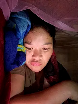 Snapshot of chipu06 chatting on 11/15/25, 08:27 chipu06 online show from 11/15/25, 08:27