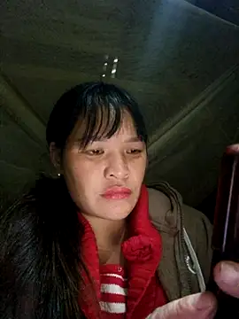 Snapshot of chipu06 chatting on 11/19/25, 02:22 chipu06 online show from 11/19/25, 02:22