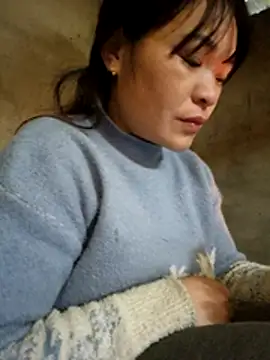 Snapshot of chipu06 chatting on 11/28/25, 01:30 chipu06 online show from 11/28/25, 01:30