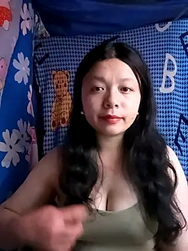 lisa-bae00 online show from 02/16/26, 12:01