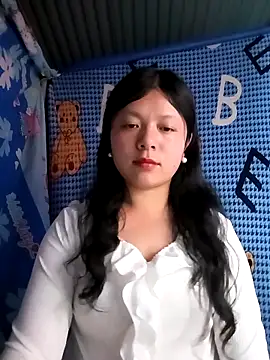 lisa-bae00 online show from 04/12/26, 12:32