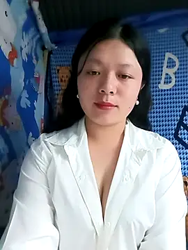 lisa-bae00 online show from 04/19/26, 12:59