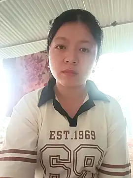 lisa-bae00 online show from 04/20/26, 12:35