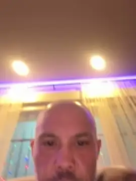 Snapshot of gitanoMad chatting on 12/16/25, 10:04 gitanoMad online show from 12/16/25, 10:04