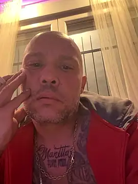 Snapshot of gitanoMad chatting on 03/24/26, 10:59 gitanoMad online show from 03/24/26, 10:59