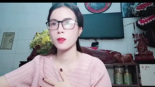 Family-Lovee online show from 06/15/26, 05:48