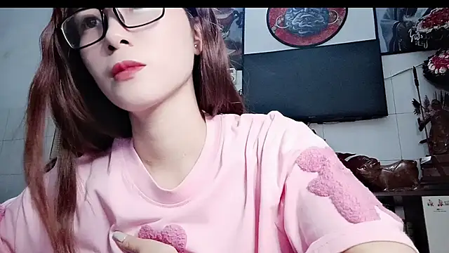 Family-Lovee online show from 06/16/26, 05:48
