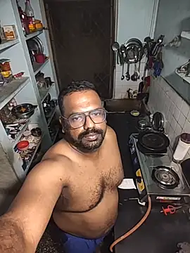 Snapshot of Siranjeevishiva chatting on 03/08/26, 05:28 Siranjeevishiva online show from 03/08/26, 05:28