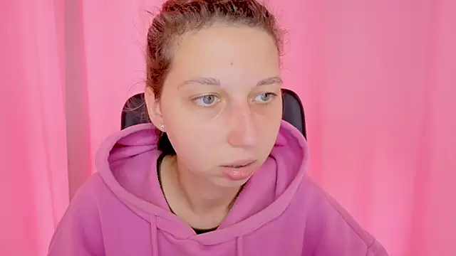 CuteEllii online show from 10/22/25, 09:31