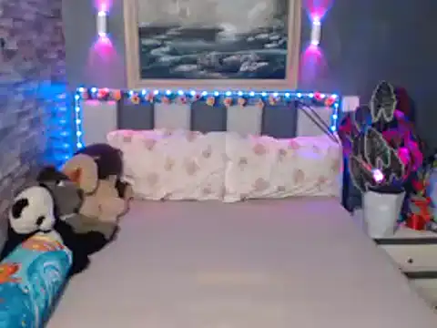 HotNathalie6900 online show from 02/04/26, 12:33