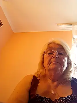 AmyLove353 online show from 10/28/25, 12:30