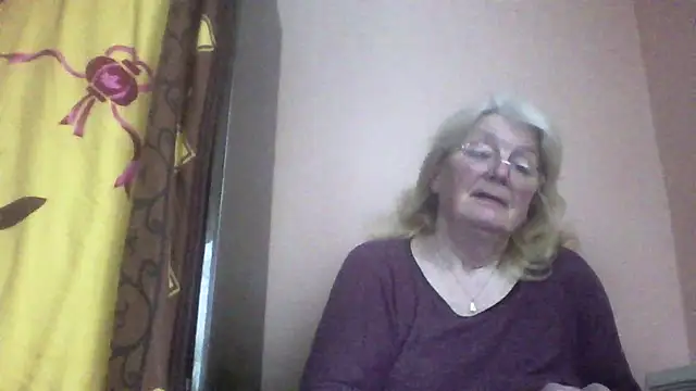 AmyLove353 online show from 04/01/26, 06:14