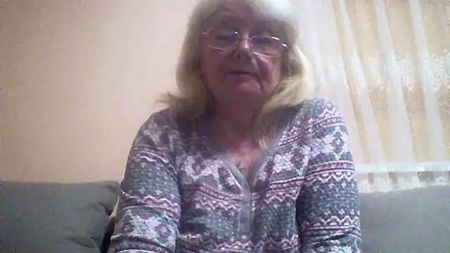 AmyLove353 online show from 05/17/26, 09:00