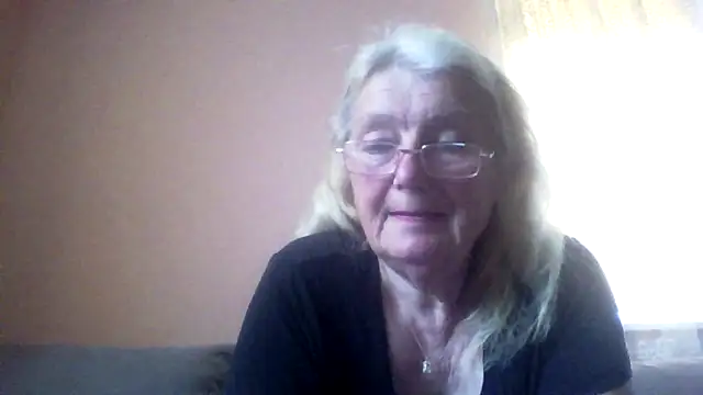 AmyLove353 online show from 06/06/26, 05:56