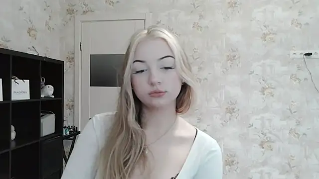  LunaLush  online show from 10/21/25, 06:25