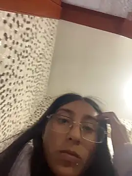 Violeet-Smith online show from 02/04/26, 02:56