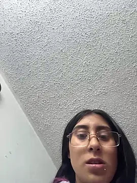 Violeet-Smith online show from 02/05/26, 04:22