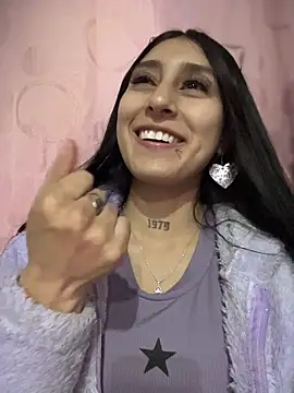 Violeet-Smith online show from 04/21/26, 02:51