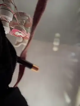 Violeet-Smith online show from 04/22/26, 04:52