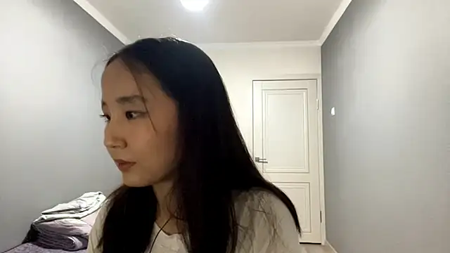 LiaPilksi online show from 10/22/25, 06:51