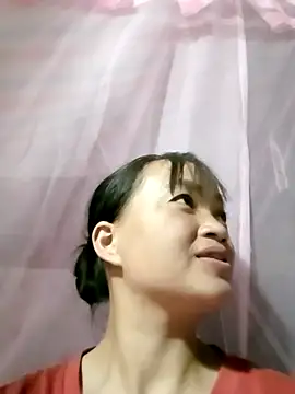 Snapshot of Libi_x chatting on 10/23/25, 12:15 Libi x online show from 10/23/25, 12:15