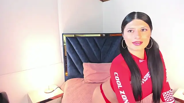 AlexaLaenz online show from 11/21/25, 12:04