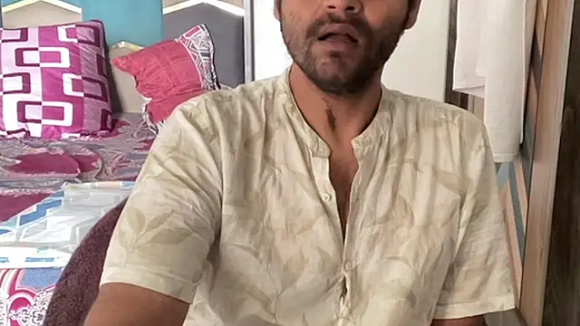 Snapshot of MakeMeAwareAah chatting on 10/25/25, 04:31 MakeMeAwareAah online show from 10/25/25, 04:31