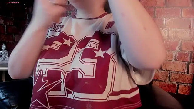 Danna piink  online show from 04/11/26, 12:20