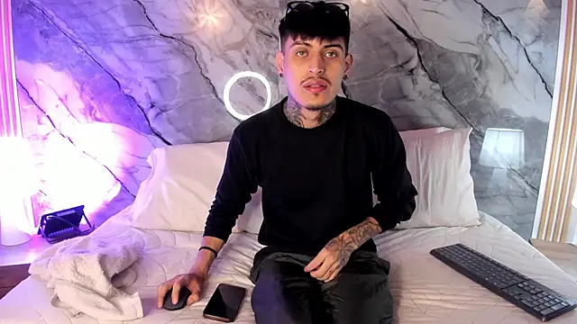 Snapshot of enzorodriguezz chatting on 11/06/25, 01:01 enzorodriguezz online show from 11/06/25, 01:01