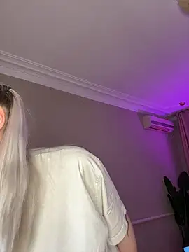 HugeBoobsAlice online show from 12/19/25, 05:03