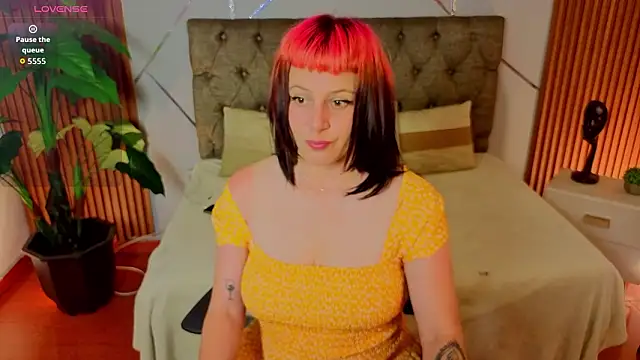 camilaa lux online show from 02/24/26, 02:26