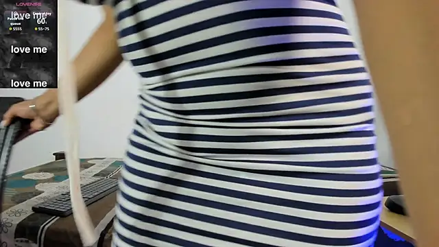 AdelaFranco online show from 10/27/25, 05:11