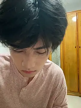 Snapshot of xiaofan777 chatting on 11/07/25, 10:15 xiaofan777 online show from 11/07/25, 10:15