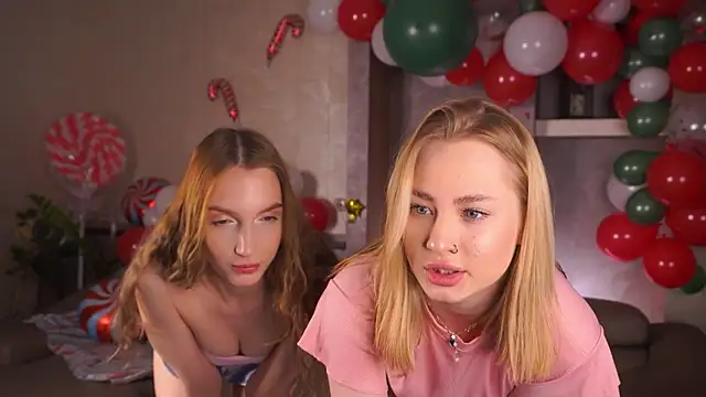 MarisLopaz online show from 12/21/25, 03:13