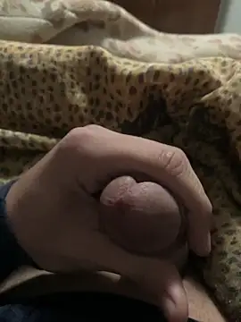 Snapshot of StrandedTrident chatting on 02/09/26, 04:00 StrandedTrident online show from 02/09/26, 04:00