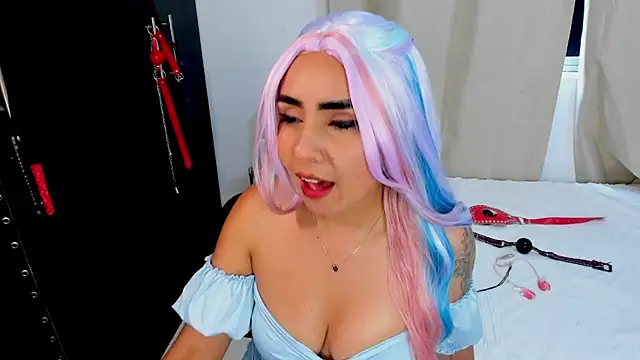 Emilyvalk  online show from 02/14/26, 09:44