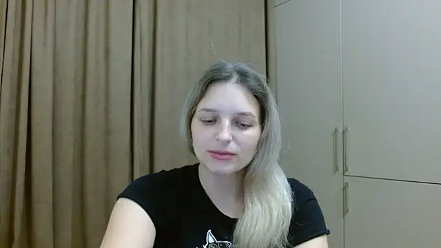 ElisSky301 online show from 11/27/25, 09:39