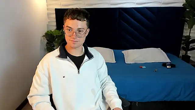 Lil James online show from 03/26/26, 07:52