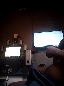 Pussylover911o online show from 12/18/25, 05:57