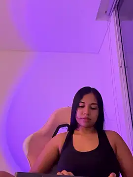 Snapshot of aly_nicols chatting on 01/10/26, 02:46 aly nicols online show from 01/10/26, 02:46