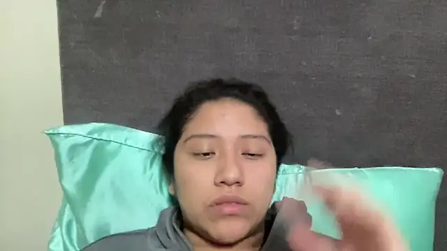 Kmiii21 online show from 10/22/25, 02:23