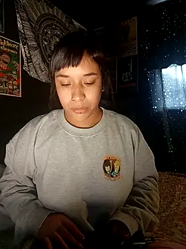 Snapshot of Isis_Bathory chatting on 10/23/25, 12:15 Isis Bathory online show from 10/23/25, 12:15