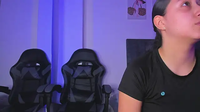 kittymonroe1 online show from 04/24/26, 06:32