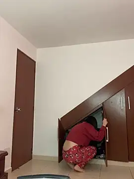 Selena Roa online show from 11/02/25, 12:40