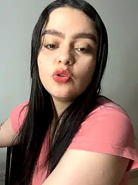 Selena Roa online show from 12/04/25, 01:48