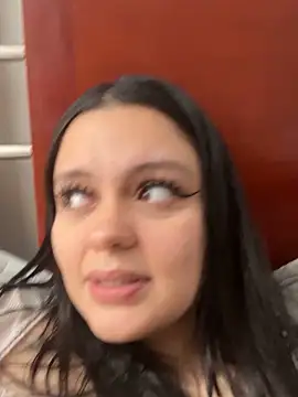 Selena Roa online show from 04/08/26, 03:56